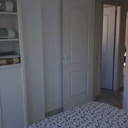 Apartamento En De 1 Dorm, Piscina, Playa Cerca トレモリノス