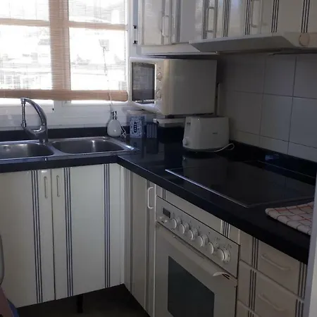 Apartamento En De 1 Dorm, Piscina, Playa Cerca Appartement *